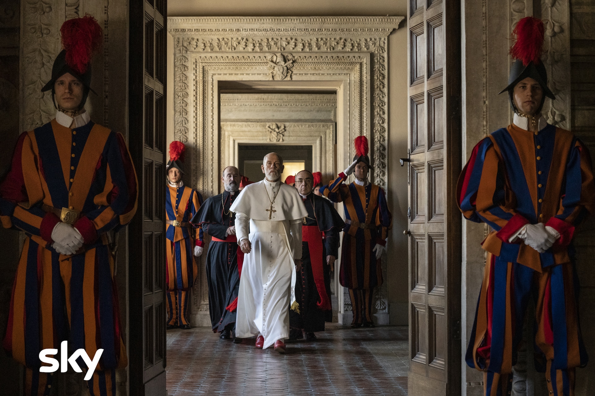 The New Pope - Javier Cámara, John Malkovich e Silvio Orlando - cinematographe.it