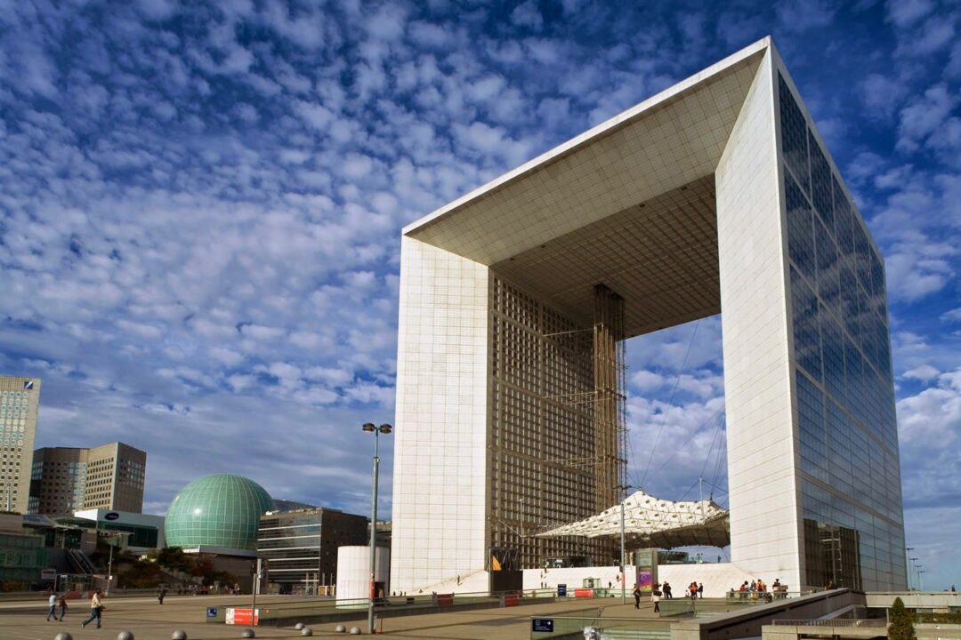 Grande Arche de la Défense The Bourne Identity Cinematographe