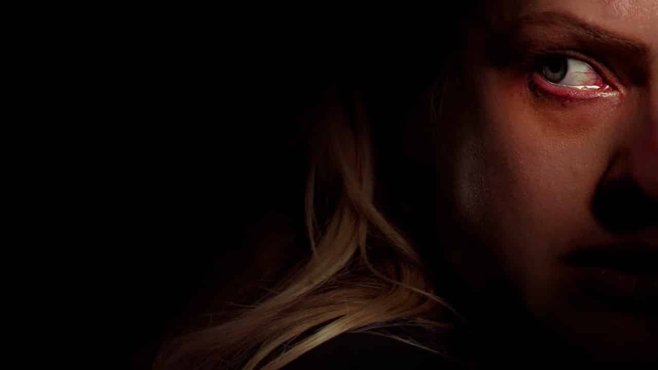 L’uomo invisibile (2020): analisi psicologica del film con Elisabeth Moss
