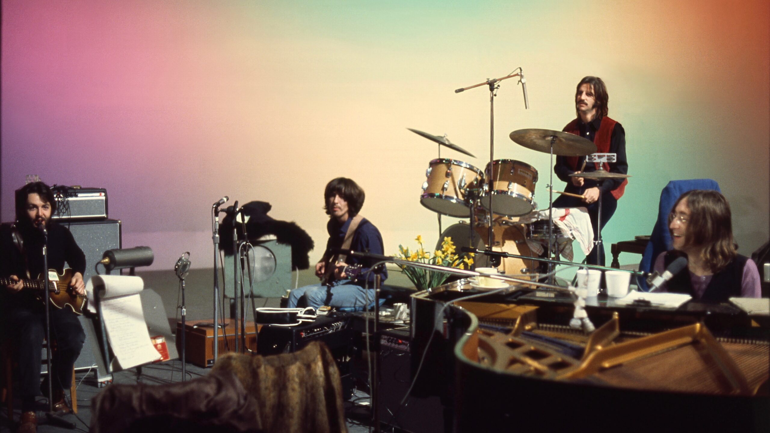 The Beatles: Get Back: il film di Peter Jackson sarà distribuito da Walt Disney