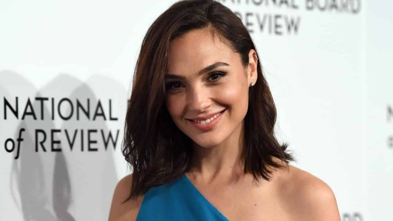 Gal Gadot commenta il ruolo da Regina Cattiva: “Vorrei condividere più dettagli!”