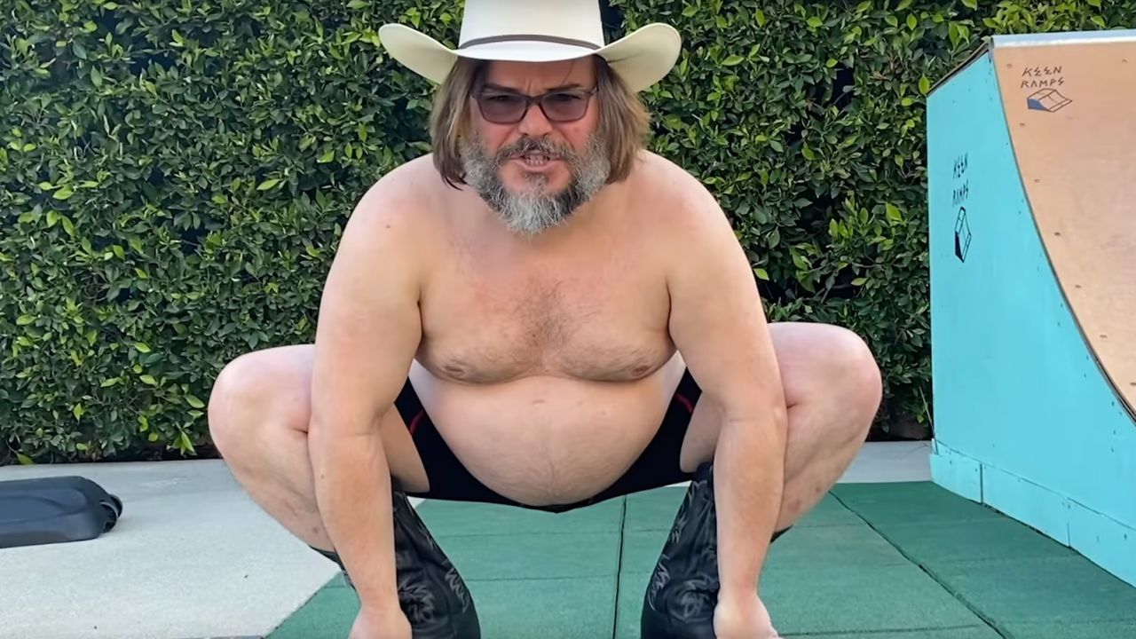 Jack Black: il video mentre balla a torso nudo durante la quarantena