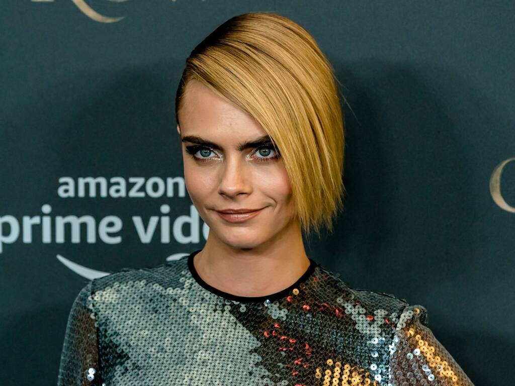 Cara Delevingne e le star che hanno condiviso il loro numero di telefono