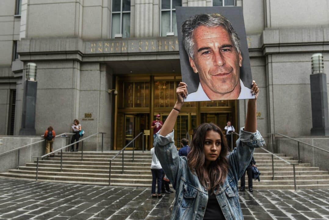 Jeffrey Epstein: soldi, potere e perversione, Cinematographe.it