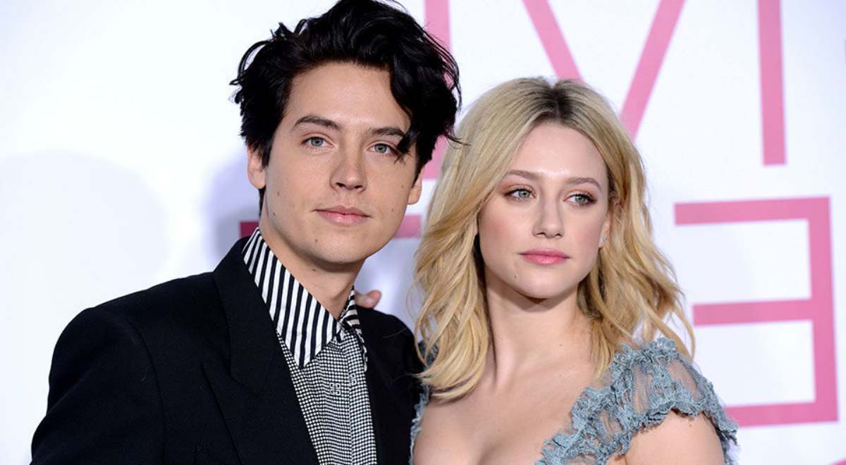 Riverdale: la storia d’amore tra Cole Sprouse e Lili Reinhart è finita