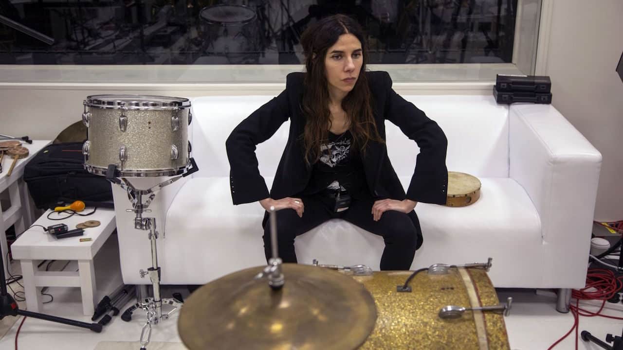 PJ Harvey A Dog Called Money - cinematographe.it