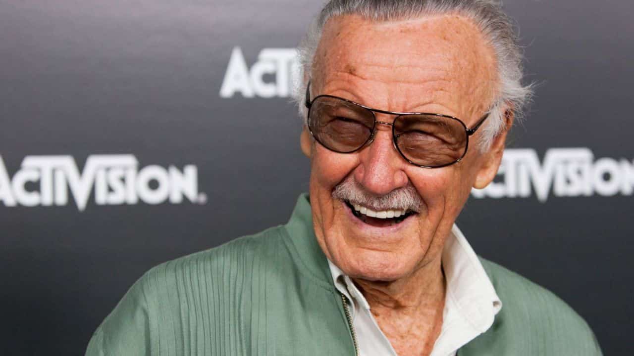 Avengers Campus: installata una targa per omaggiare l’eredità di Stan Lee