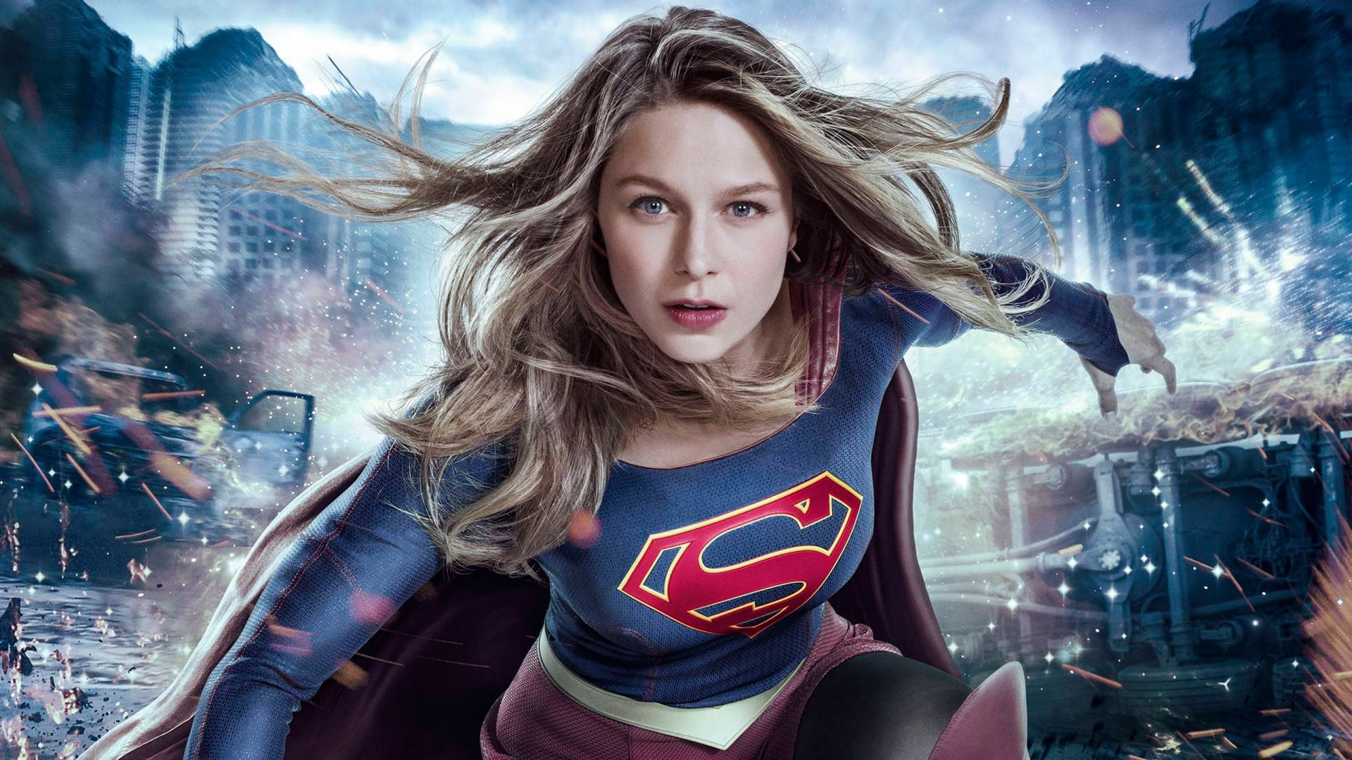 Supergirl mostra addominali scolpiti, in questo potente cosplay “snyderiano”