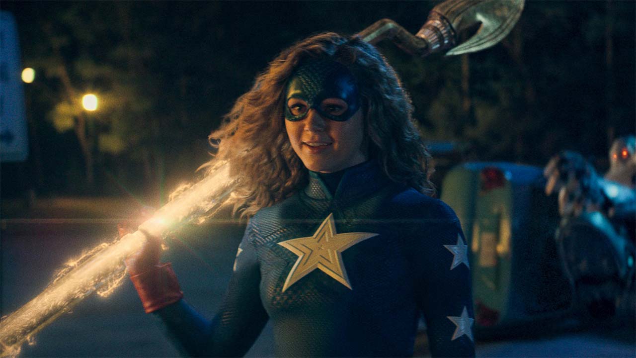 Stargirl: ecco la prima immagine ufficiale di Dragon King