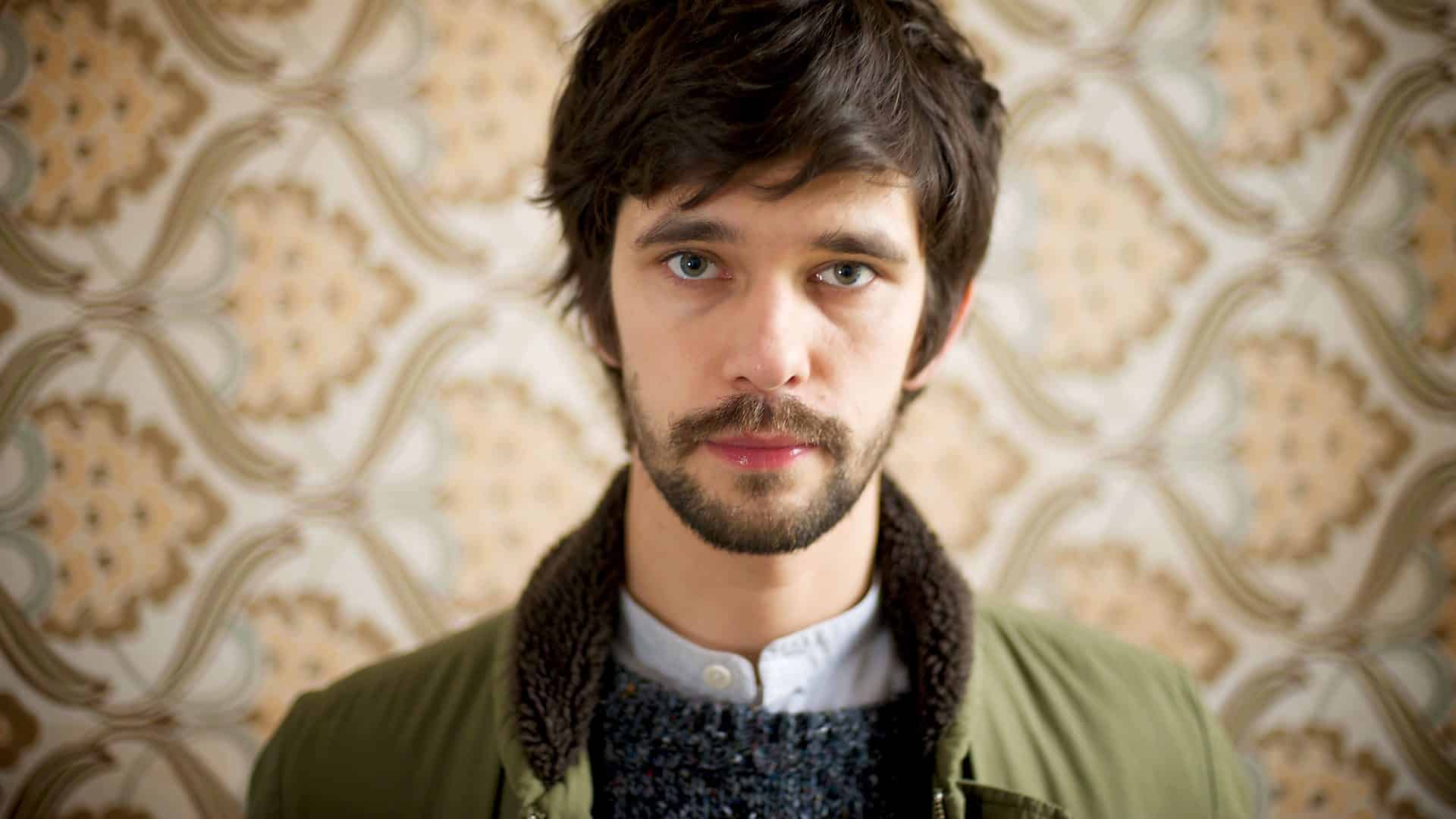 Ben Whishaw protagonista della serie This Is Going To Hurt