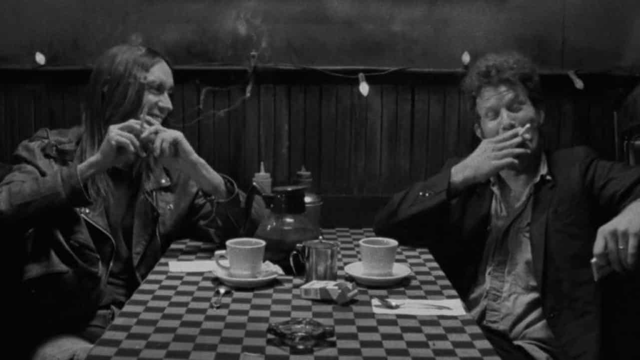 Coffee and Cigarettes: recensione del film di Jim Jarmusch