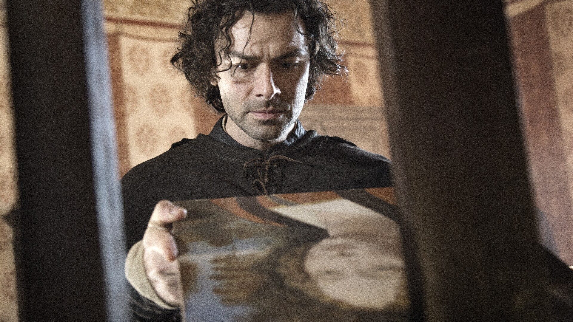LEONARDO aidan turner 