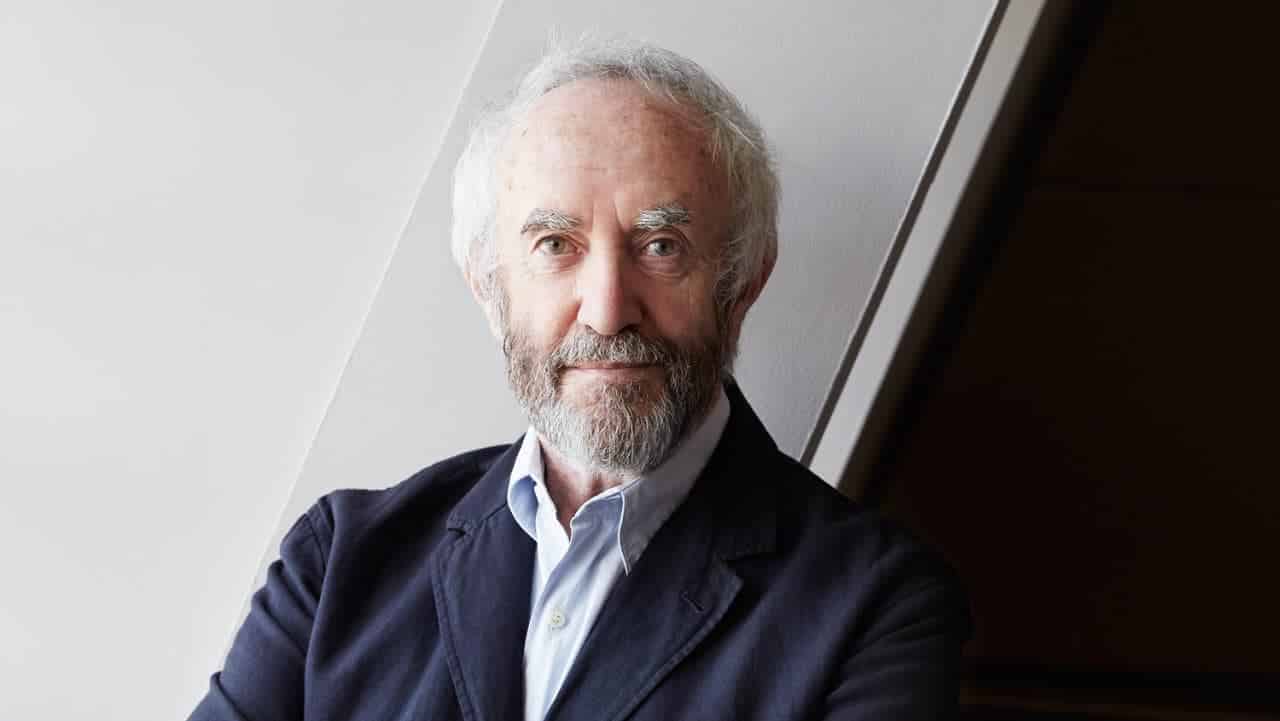 The Crown: Jonathan Pryce è il nuovo Principe Filippo della serie Netflix