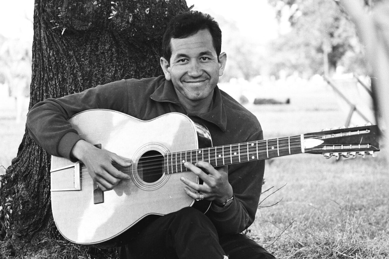 Trini Lopez, cantante a attore, è morto a 83 anni a causa del COVID