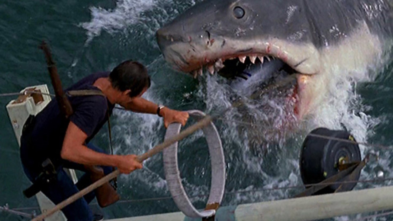 Quali sono i film sugli squali col maggior incasso al Box Office?