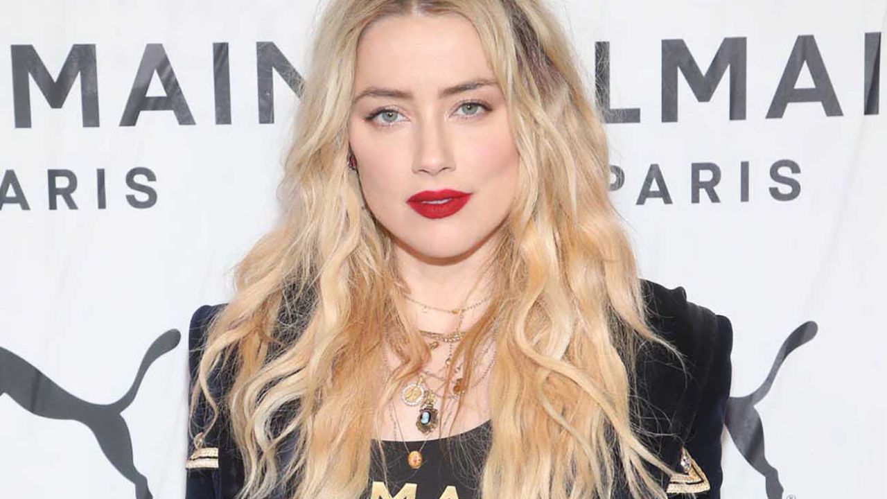 Perché ce l’hanno tutti con Amber Heard?