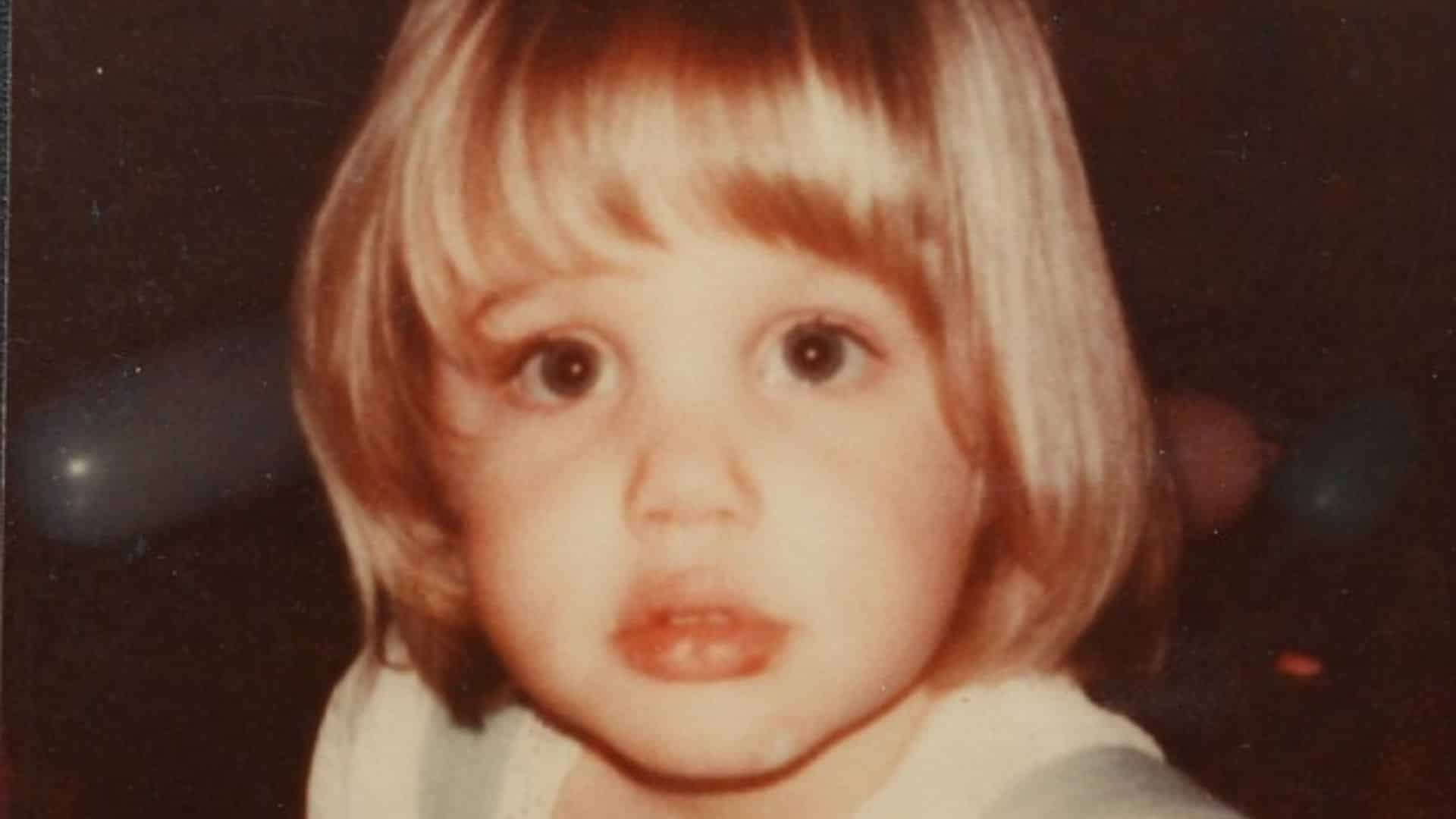 L’avete riconosciuta? Da giovane ha vinto contro l’anoressia, oggi ha 45 anni ed è una delle donne più affascinanti del mondo
