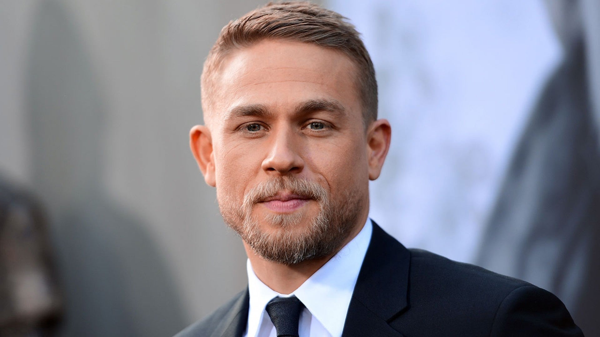 James Bond: Charlie Hunnam vorrebbe diventare il nuovo 007