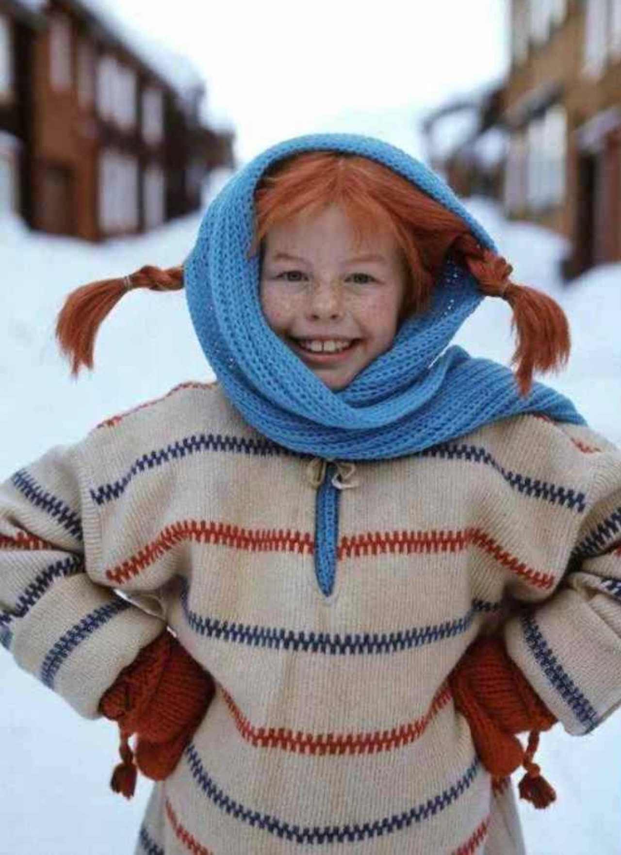 Avete riconosciuto la bambina monella nella foto? Ecco com'è diventata oggi  l'attrice di Pippi Calzelunghe!