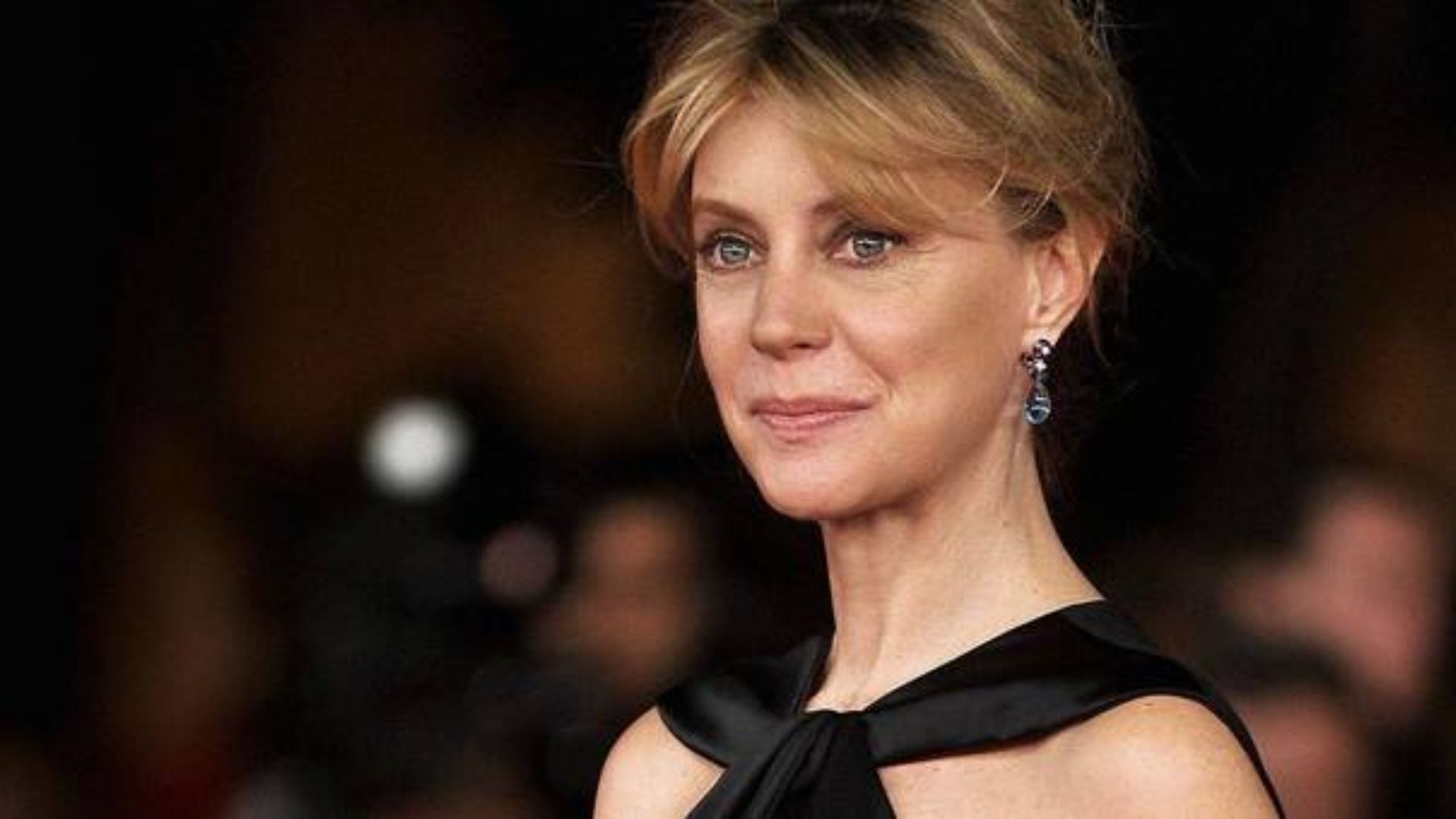 Buon compleanno Margherita Buy! I primi splendidi 60 anni dell’attrice, fra successi e un disturbo che non le dà tregua
