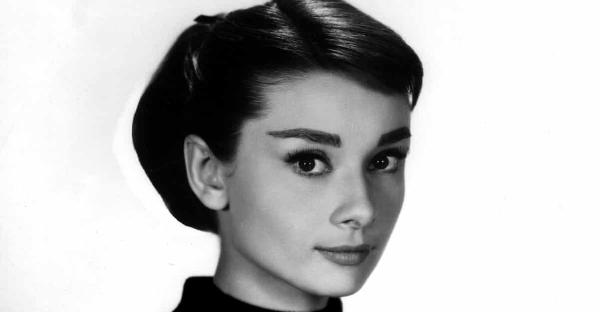 Avete mai visto il figlio di Audrey Hepburn? Fa il grafico e ancora ricorda quella volta che… la vide baciare un altro!