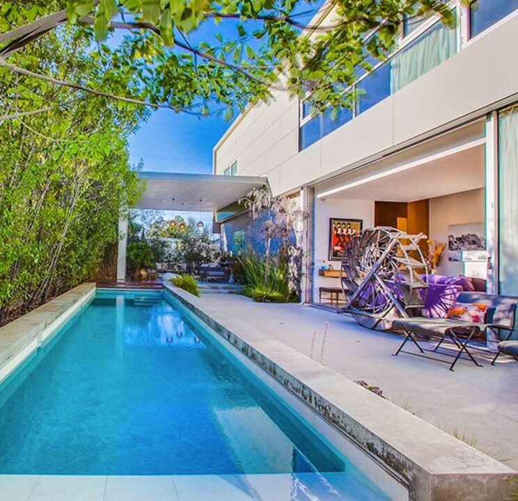 Piscina casa Emilia Clarke a Venice Beach