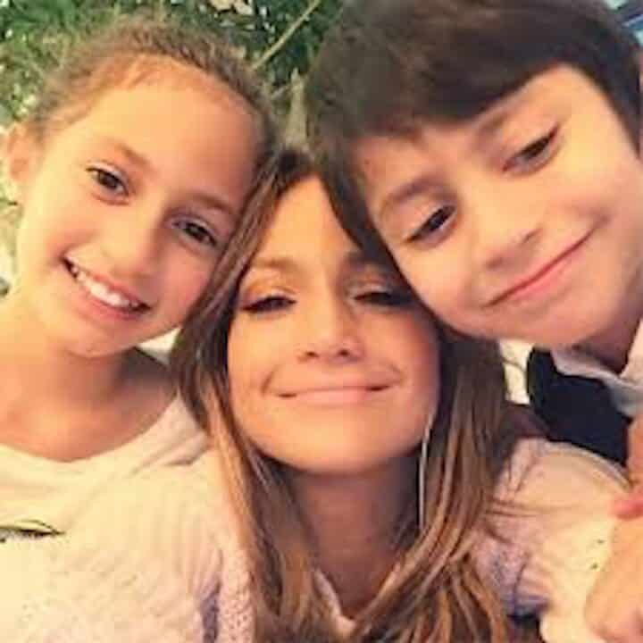 JLo selfie coi figli