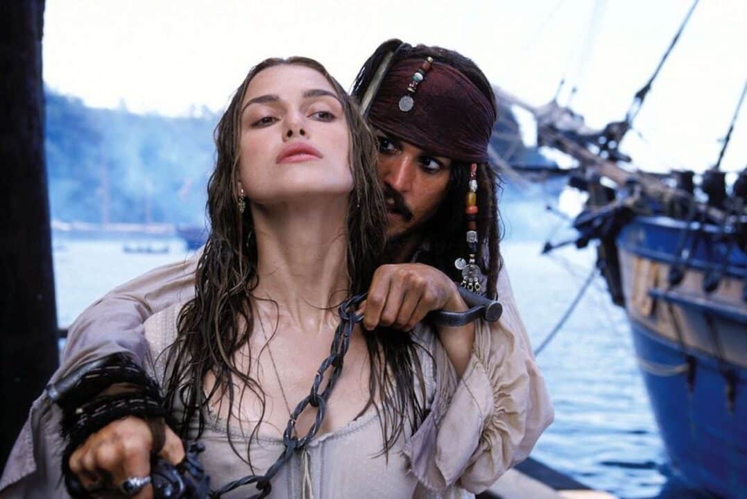 Keira Knightley e Johnny Depp in I Pirati dei Caraibi