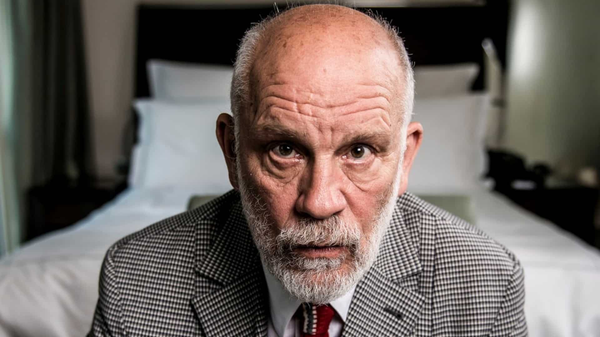 The New Look: John Malkovich nel cast della serie Apple su Christian Dior