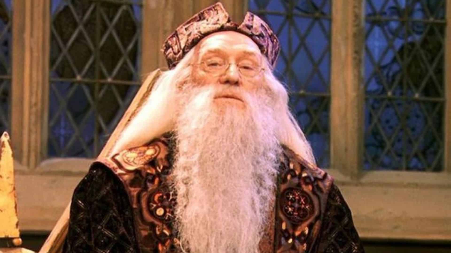 Chi è il miglior Silente nel film Harry Potter, Michael Gambon o Richard Harris? Chi è il miglior Silente nel film Harry Potter, Michael Gambon o Richard Harris?