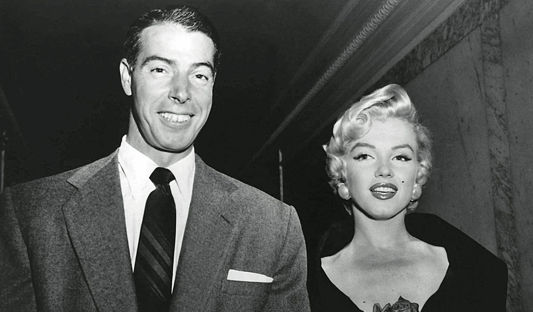 Marilyn Monroe: la storia d’amore con Joe DiMaggio e il “mistero” di quel mazzo di rose rosse