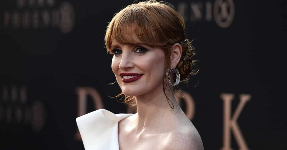 Jessica Chastain: il trucco di The Eyes of Tammy Faye le ha causato “danni permanenti” alla pelle