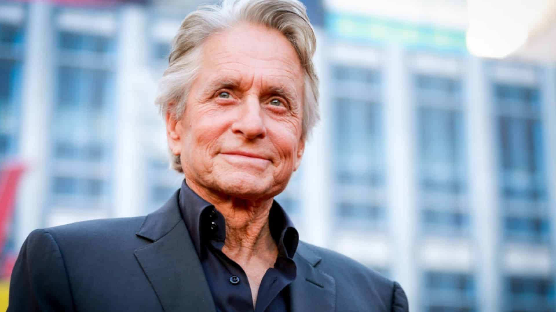 Michael Douglas e la scandalosa verità dietro il suo cancro alla gola, che mise in imbarazzo Catherine Zeta-Jones