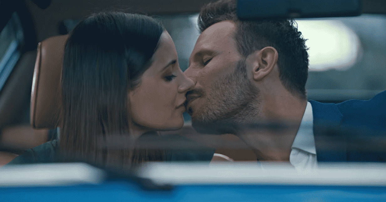 Amore al quadrato: recensione del film romantico Netflix