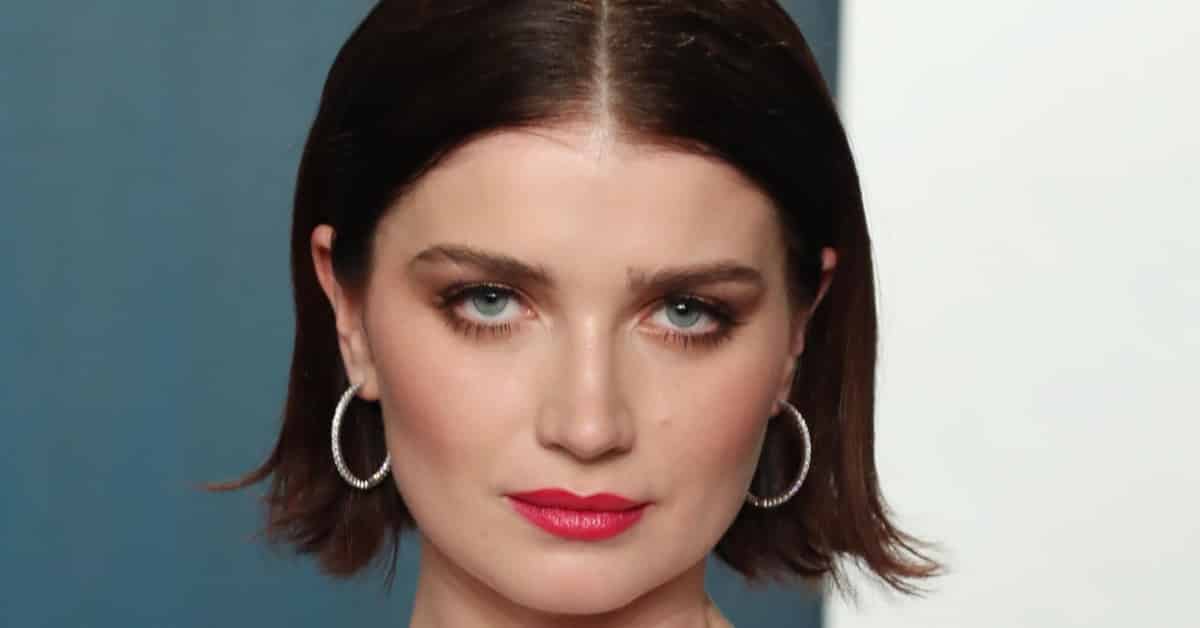 Chi è Eve Hewson, l’attrice di Dietro i suoi occhi che sogna Paolo Sorrentino