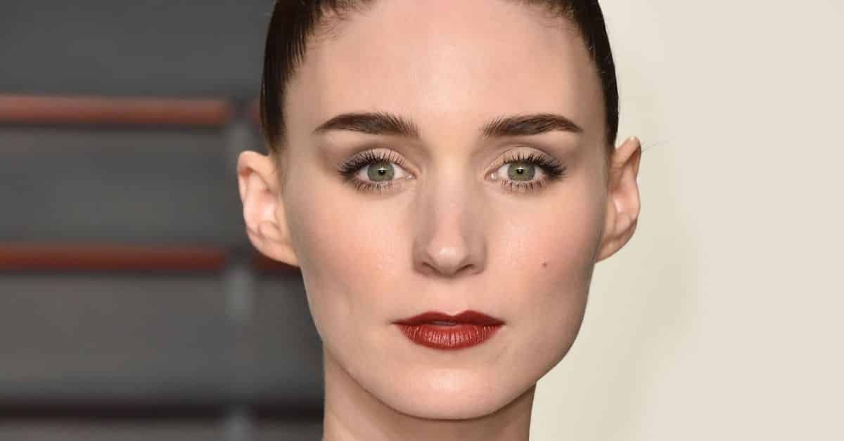 Avete visto il marito di Rooney Mara? È un attore eccezionale e insieme a lei ha trovato un modo meraviglioso per far rivivere suo fratello