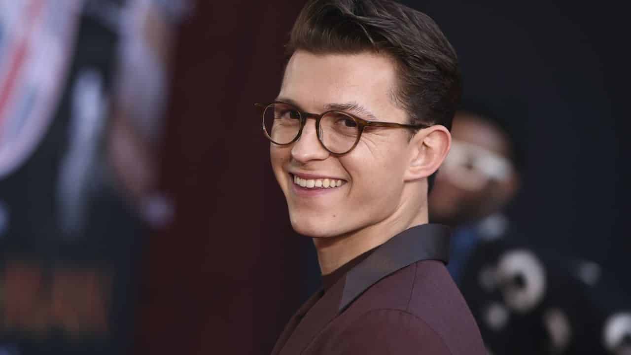 Tom Holland svela i suoi incubi peggiori: dalla paralisi nel sonno ai paparazzi