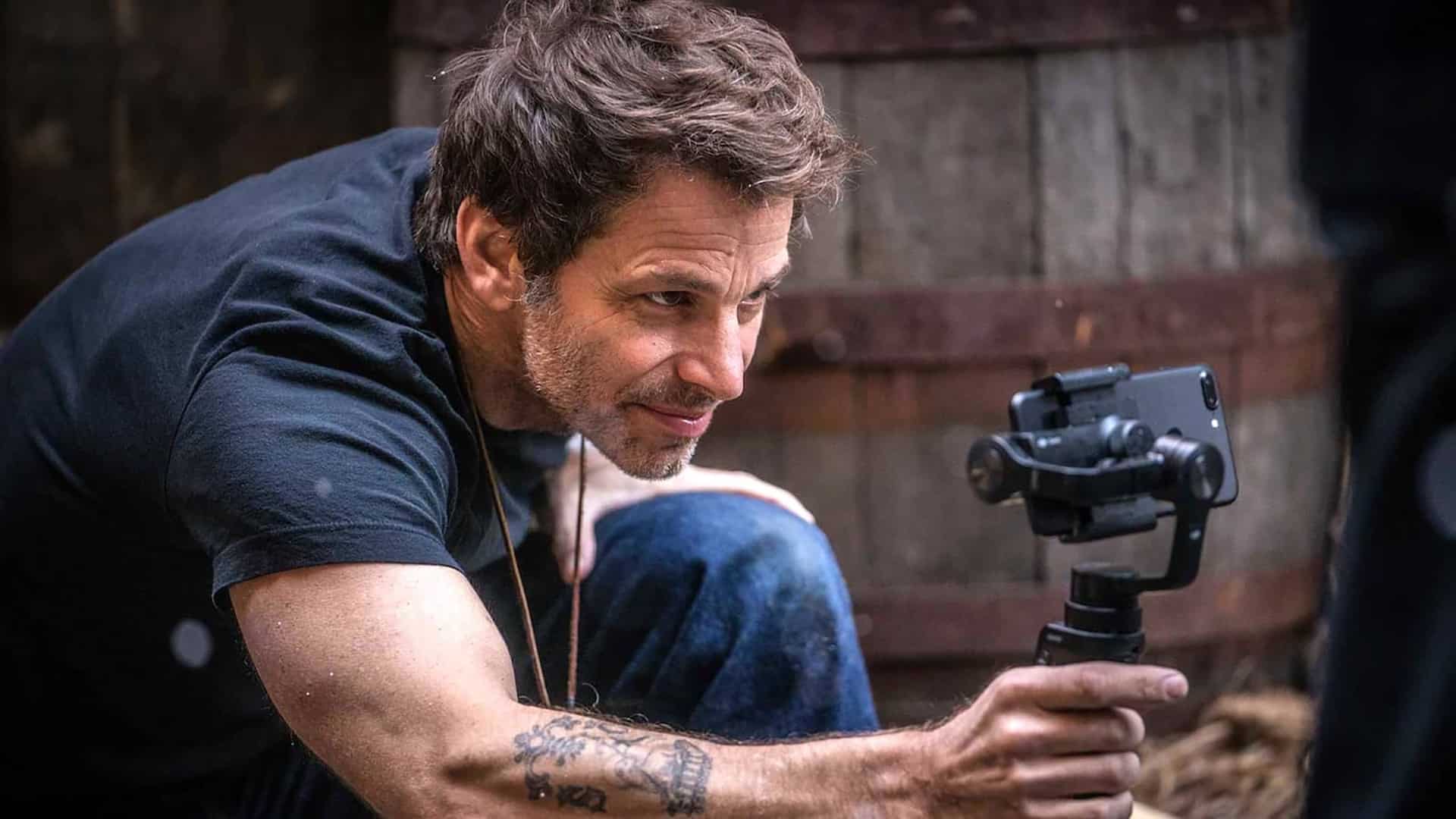 Zack Snyder: “non ho mai discusso con la Marvel di un possibile cinecomic”