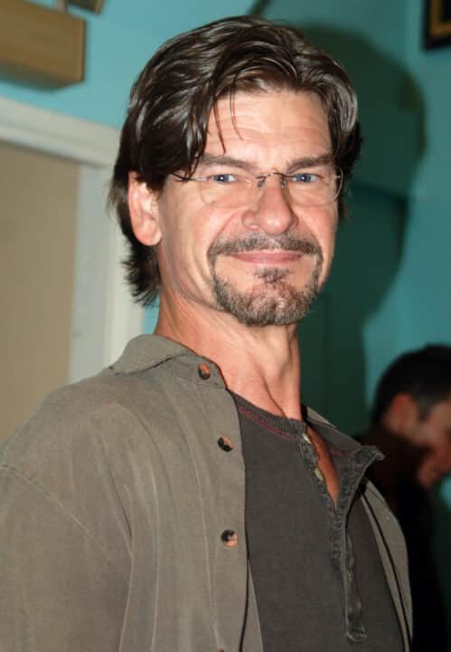 Don Swayze sorridente