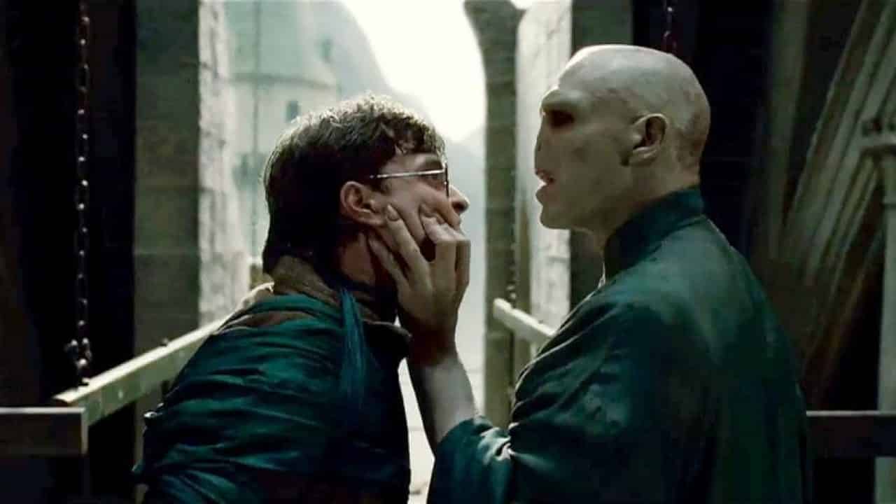 Harry Potter, Voldemort in persona difende JK Rowling: “Non comprendo questo odio”