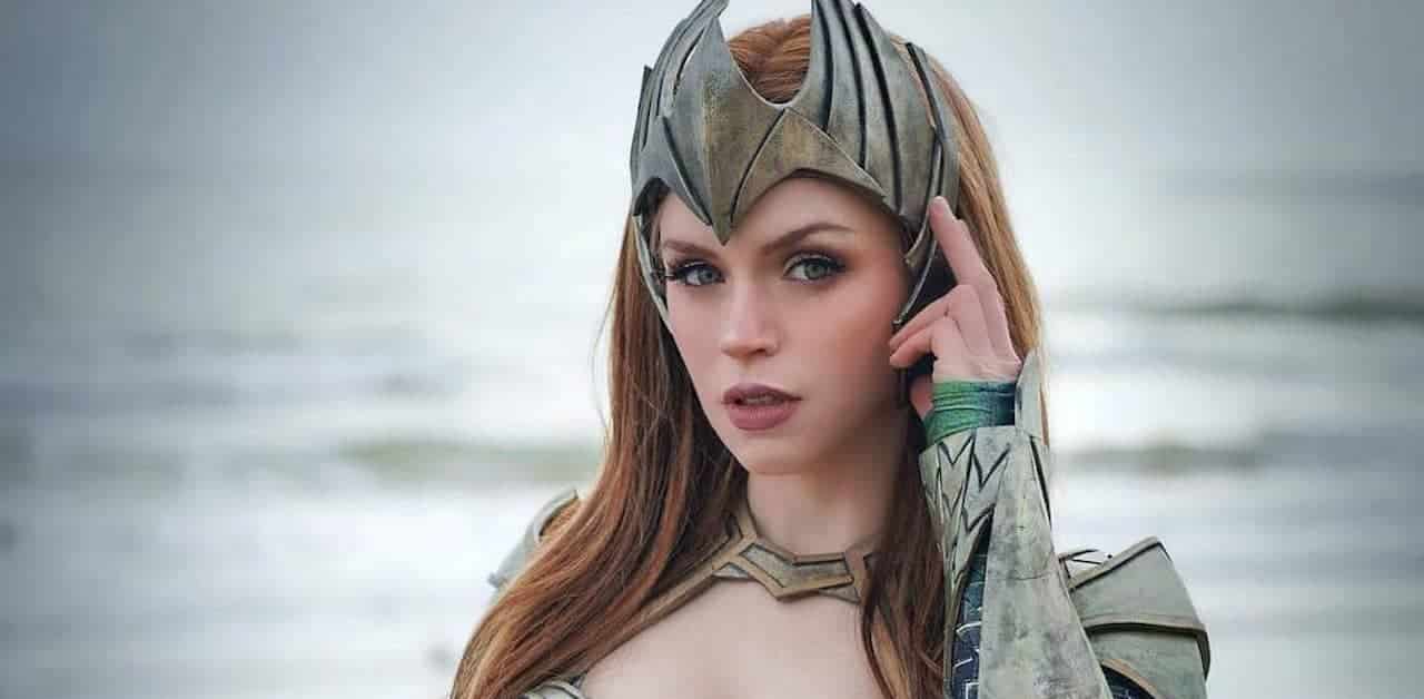 Cosplayer Mera