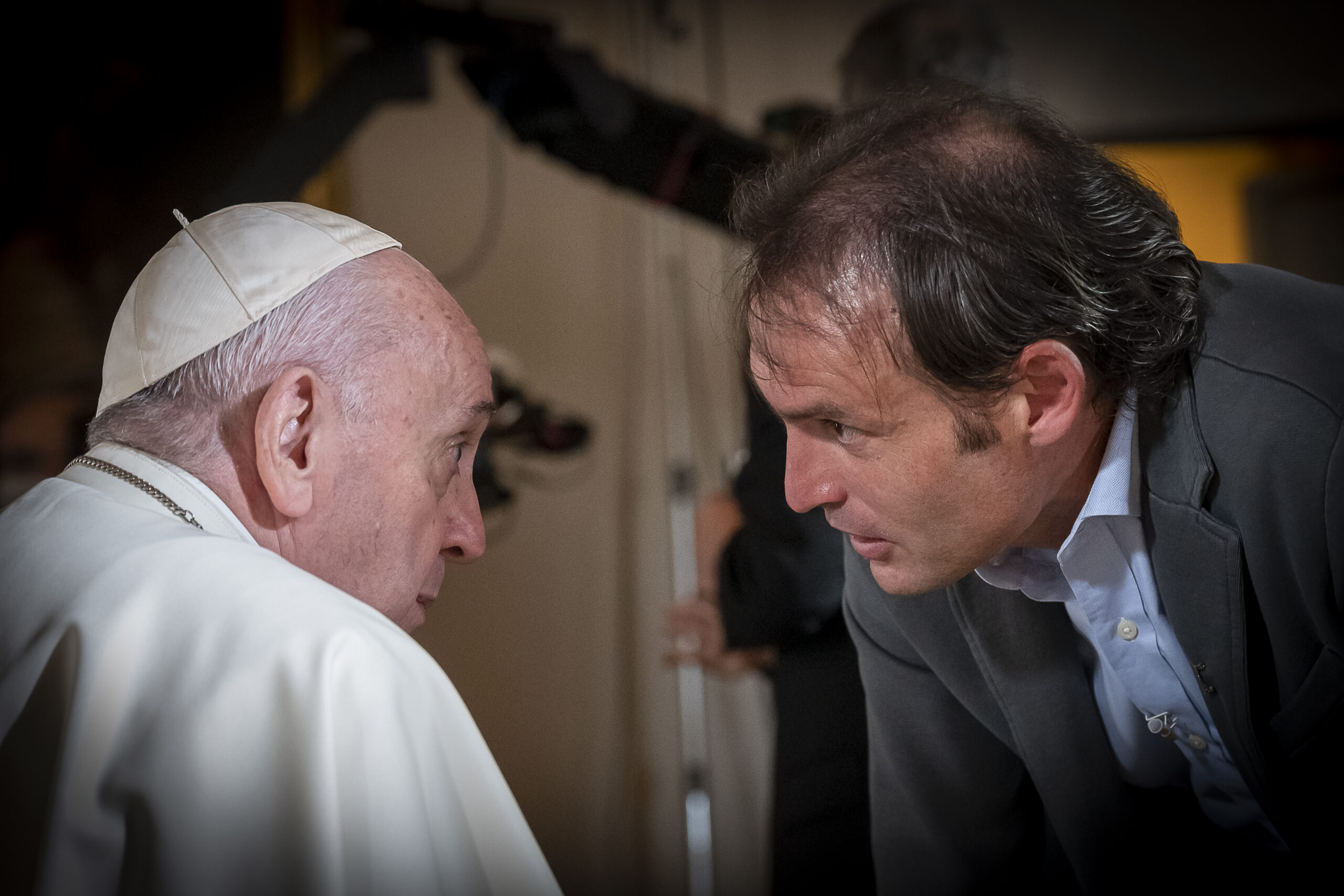 Tra Vizi e Virtù: su Nove in tre prime serate conversazioni tra Papa Francesco e Don Marco Pozza