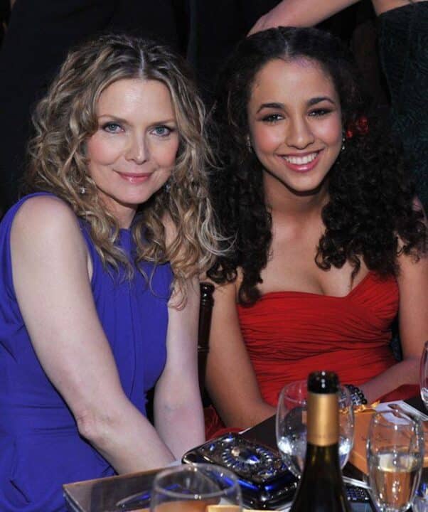 Claudia Rose Pfiffer con la madre