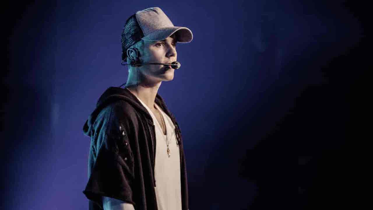 Justin Bieber annulla il tour per il peggiorare della sua malattia: che cos’è il morbo di Lyme?