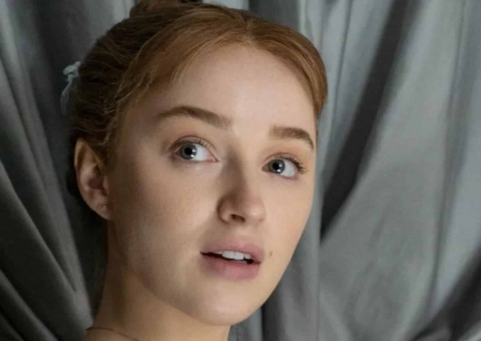 The Colour Room: ecco la prima foto di Phoebe Dynevor di Bridgerton