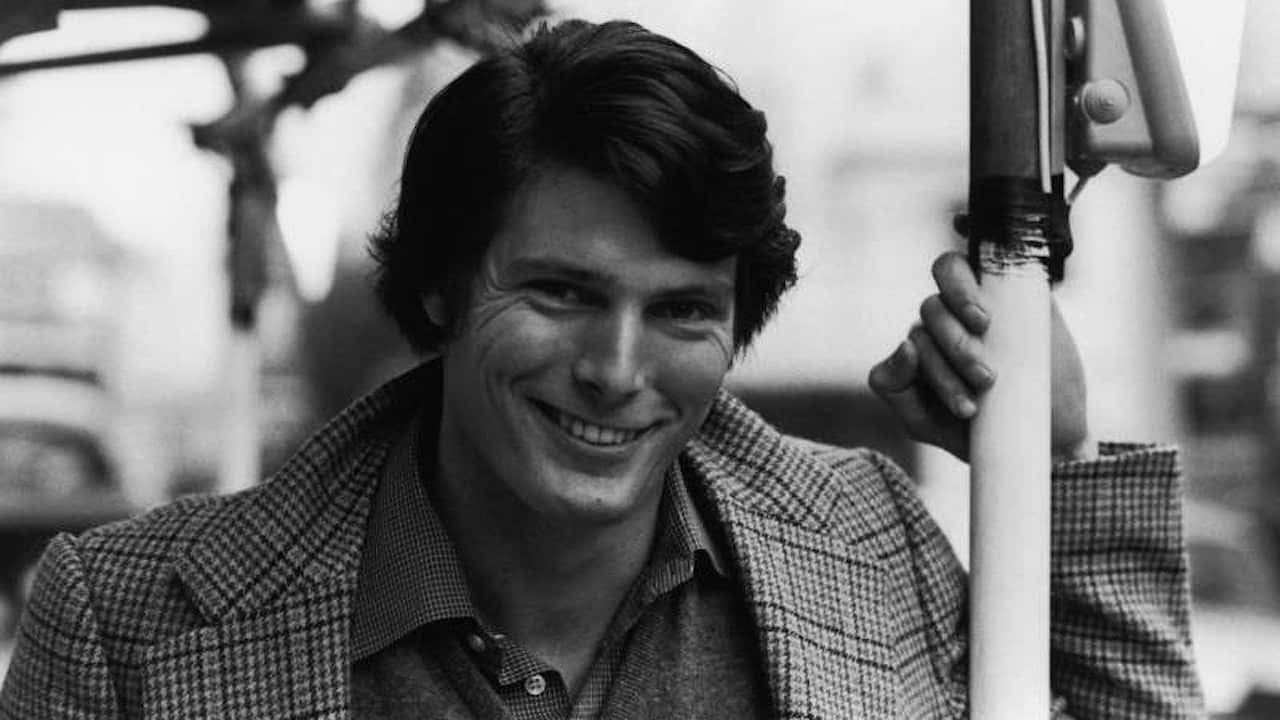 Christopher Reeve: il terribile incidente che gli rovinò la vita e l’assurdità di quel singolo centimetro che determinò il suo destino