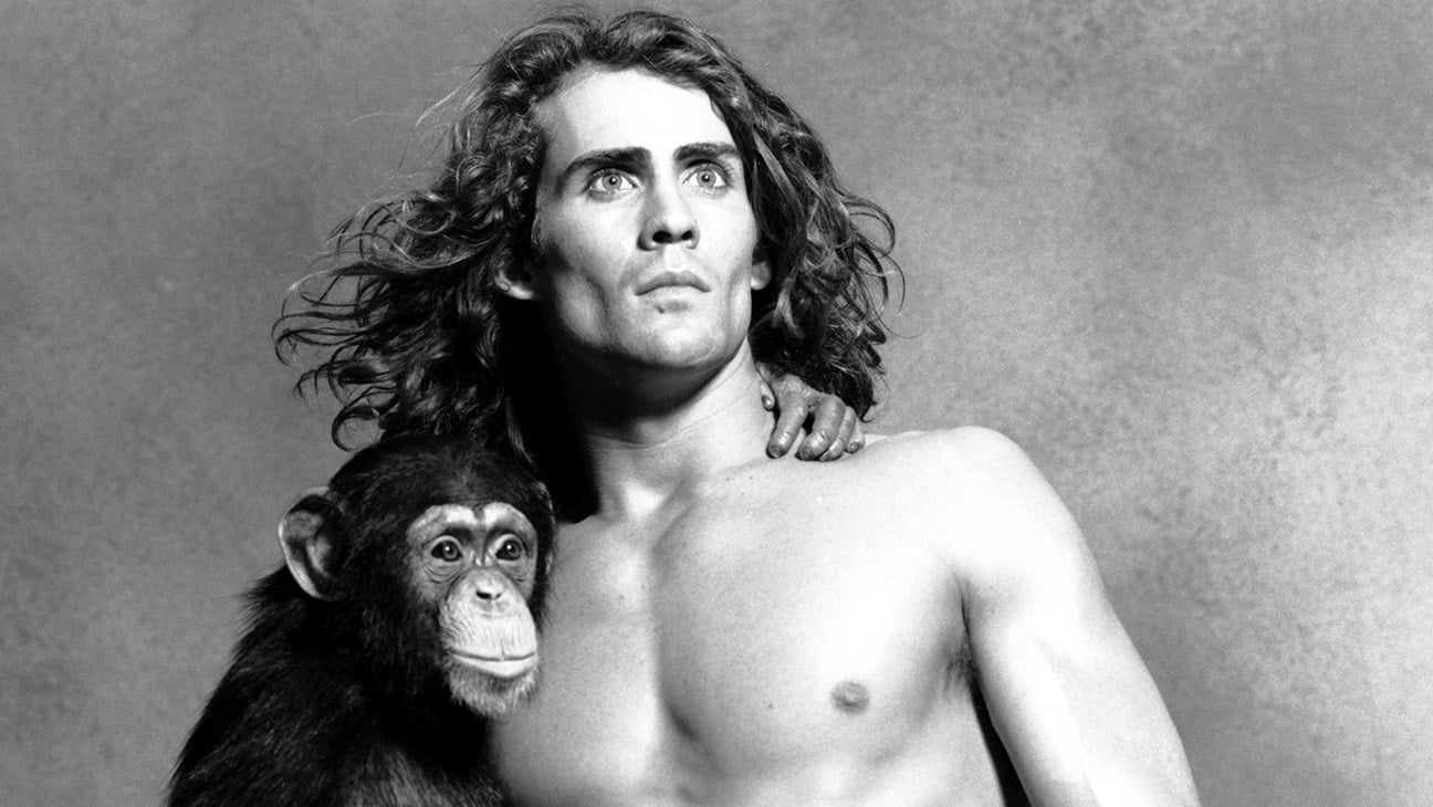 Joe Lara, star di una serie TV su Tarzan del 1996, è morto in un incidente aereo