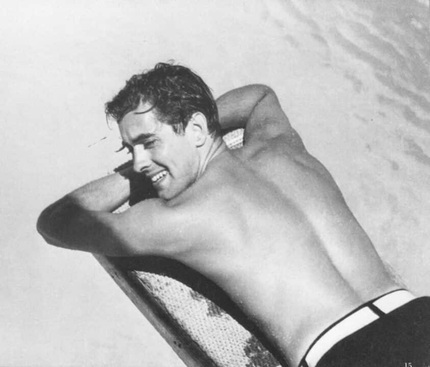 Tyrone Power in spiaggia