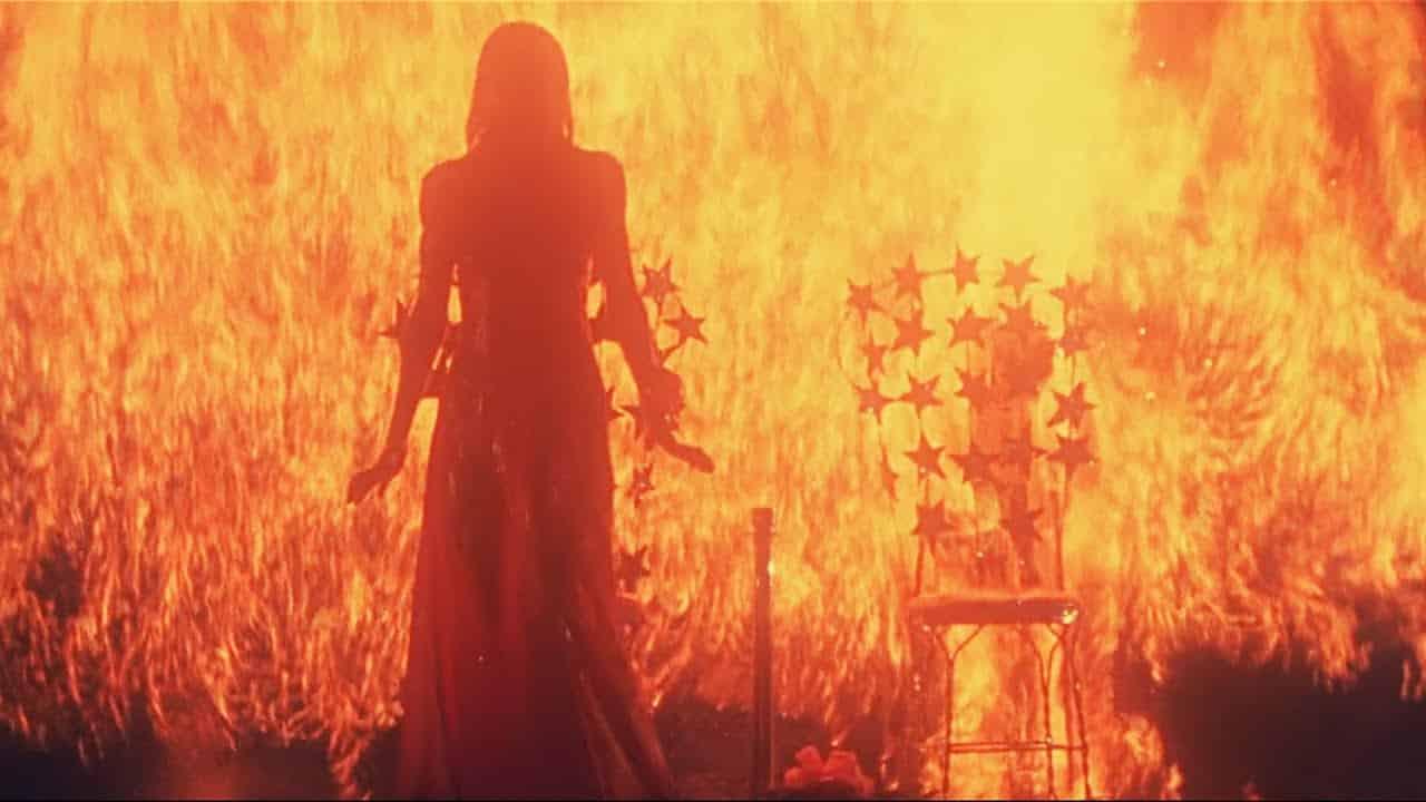 L’incendiaria, al via le riprese del film: un uomo va a fuoco sul set! [VIDEO]