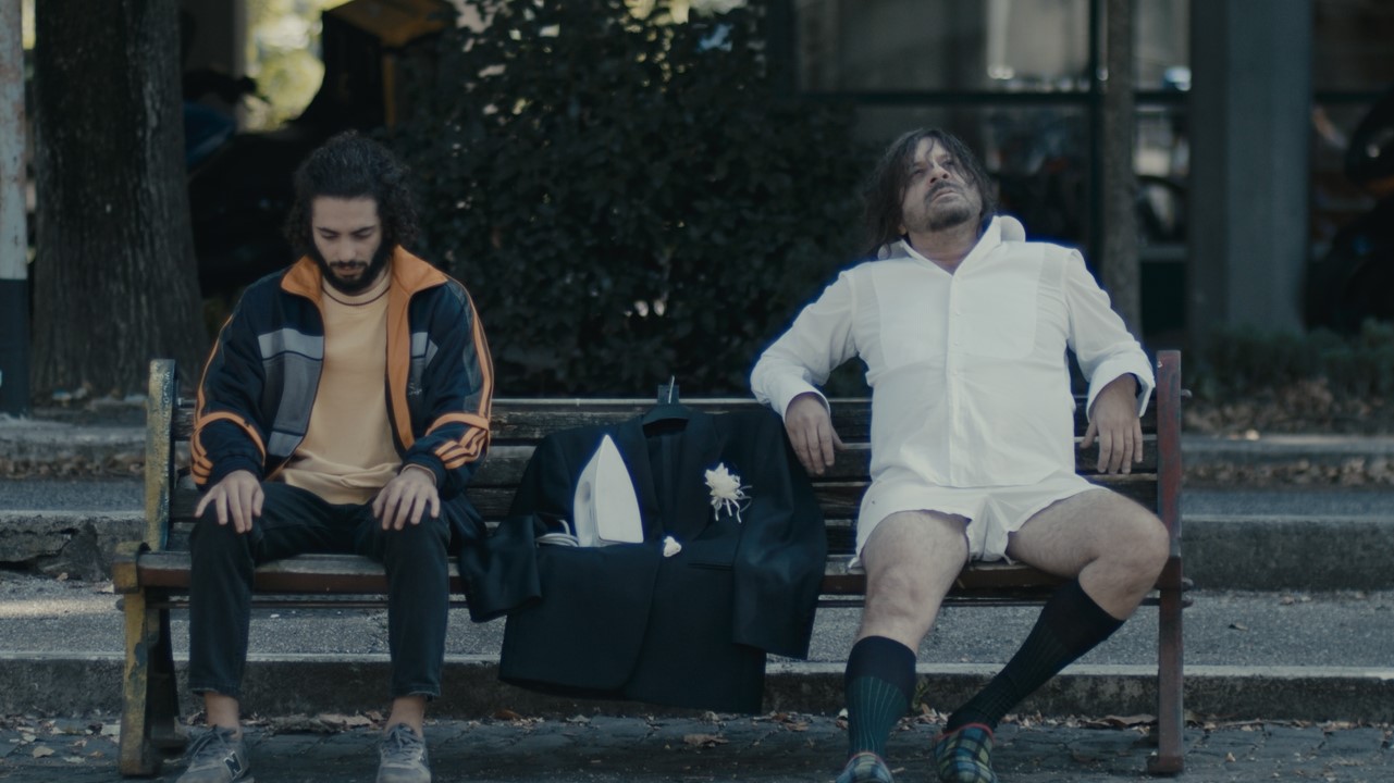 Il Vestito: recensione del cortometraggio di Maurizio Ravallese